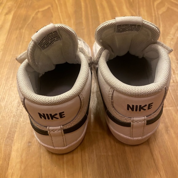Nike toddler size 8C - Picture 4 of 5